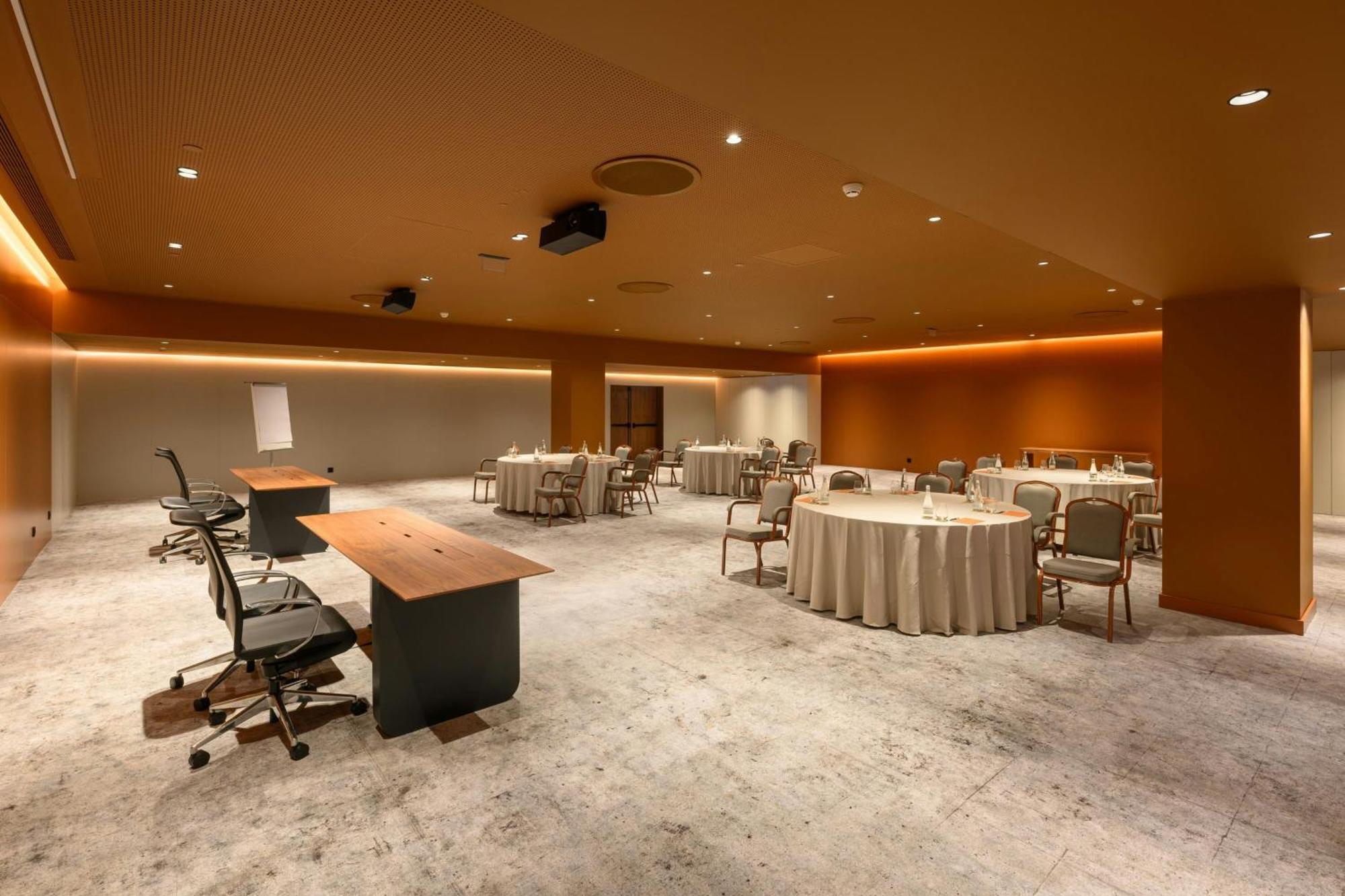 Forte De Gaia, Autograph Collection Vila Nova de Gaia Bagian luar foto The meeting room