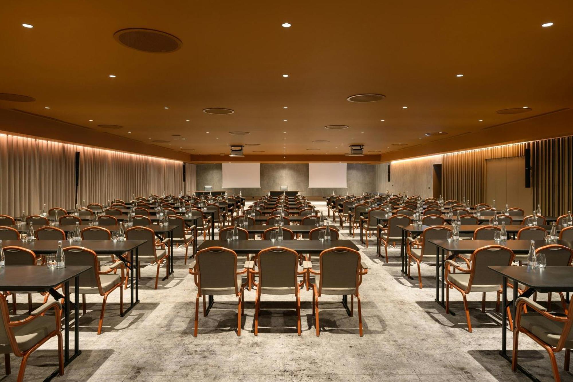 Forte De Gaia, Autograph Collection Vila Nova de Gaia Bagian luar foto The 2019 Nobel Prize press conference room